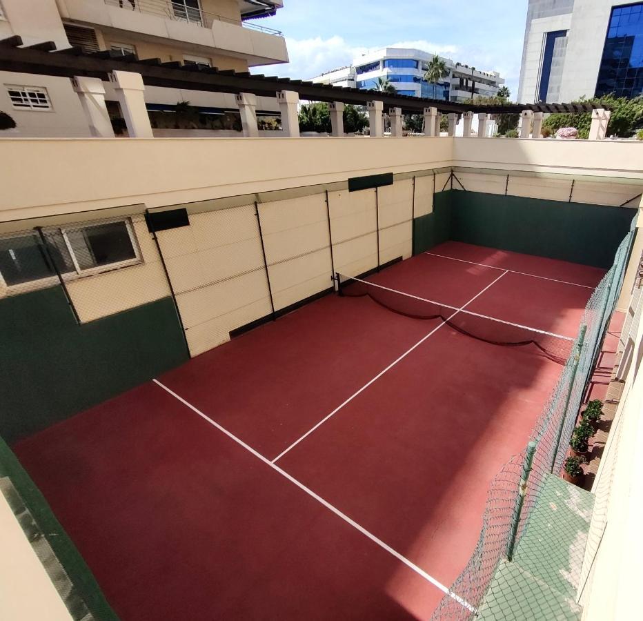 Exclusive Puerto Banus Beach Apartment Free Parking Wifi & Swimming Pool Marbella Exterior photo